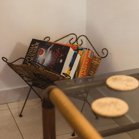 Voula Guesthouse, *